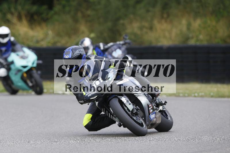 /30 23.06.2025 Get Faster Caremotion ADR/Rider Academy gruen/181